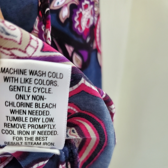 Croft&Barrow floral print long sleeve shirt - Picture 7 of 10